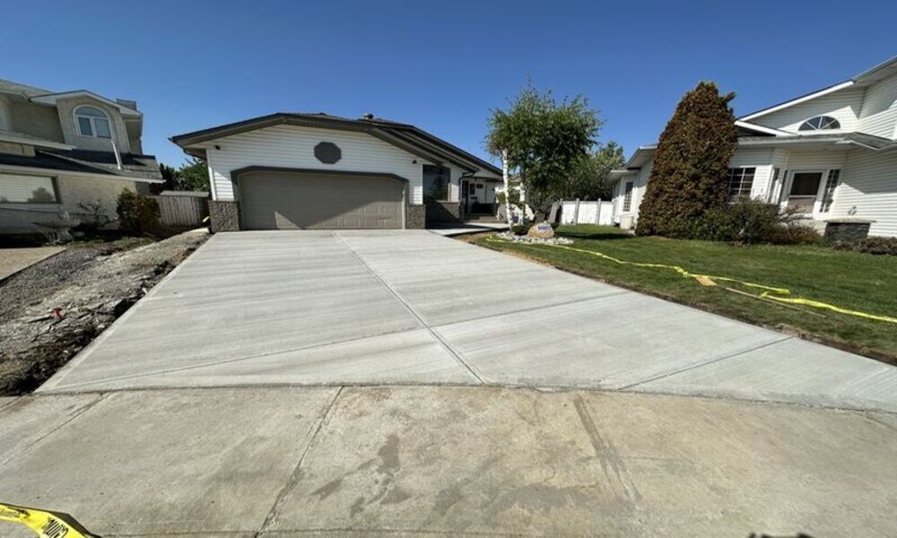 Broom Finish Driveway - The Concrete Doctors