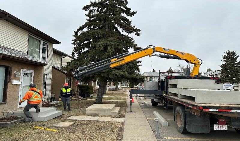 30 Precast Step Replacements at this Edmonton Condo - The Concrete Doctors